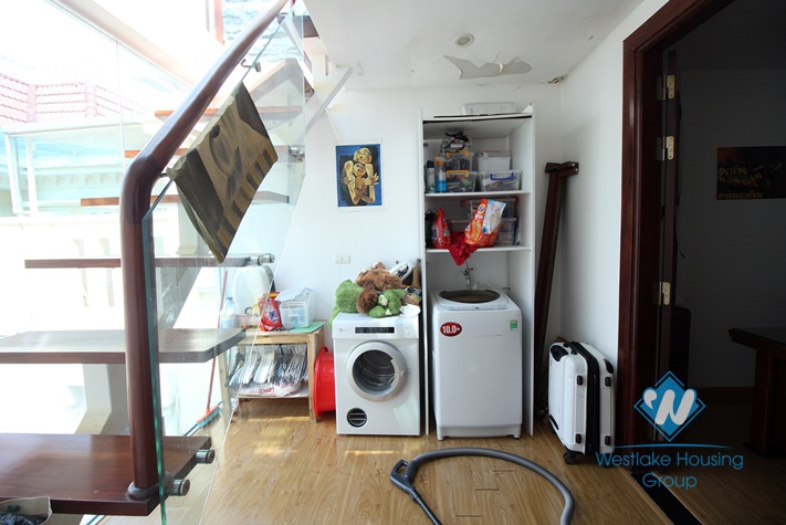 Spacious house with open living room and nice bathrooms to rent in Ciputra